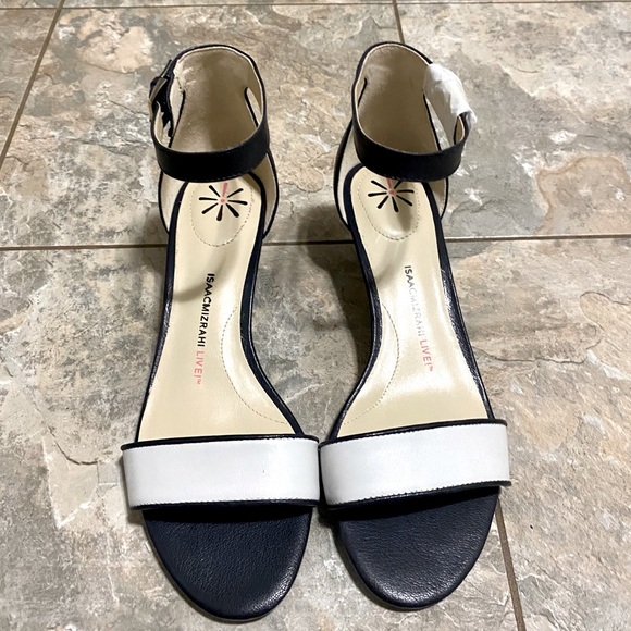 📦 DONATED 📦 Isaac Mizrahi Katie Wedge Sandals - Picture 1 of 4